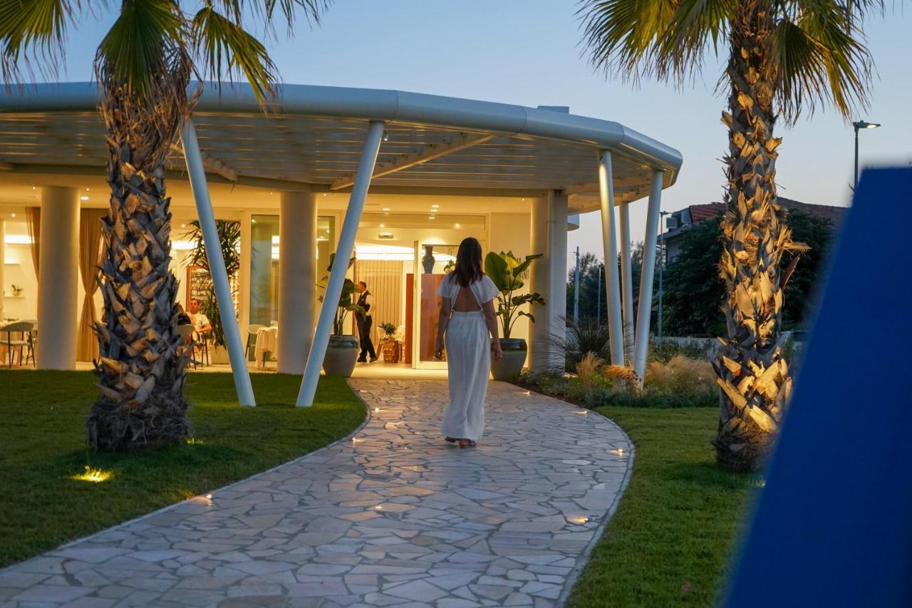 Blu Suite Resort Bellaria-Igea Marina Esterno foto