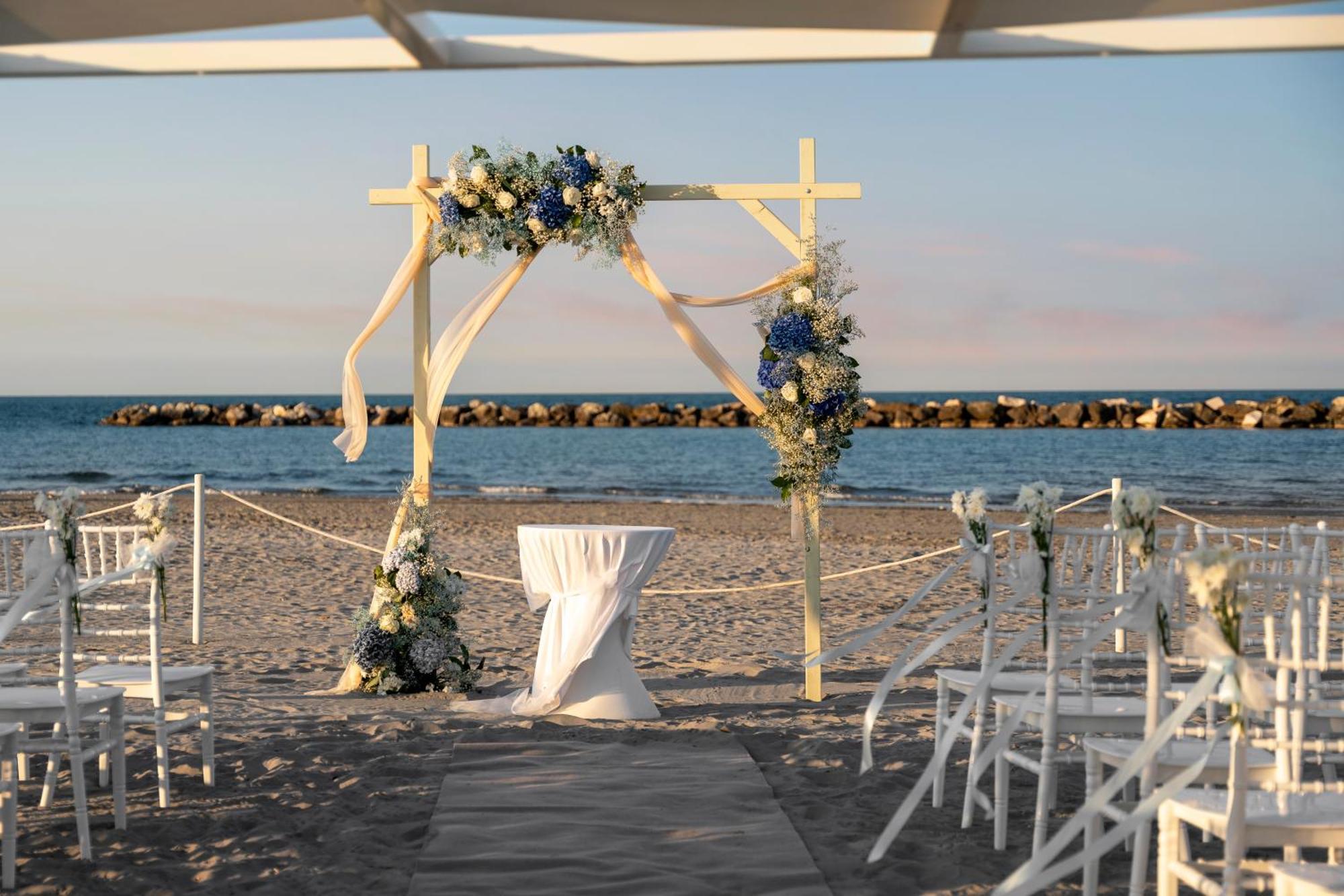 Blu Suite Resort Bellaria-Igea Marina Esterno foto